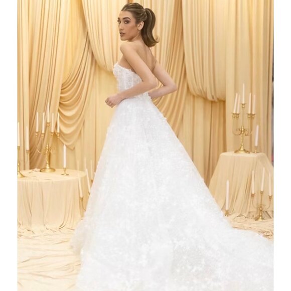 Rivini - Ava Wedding Gown Size 2 - Picture 4 of 13